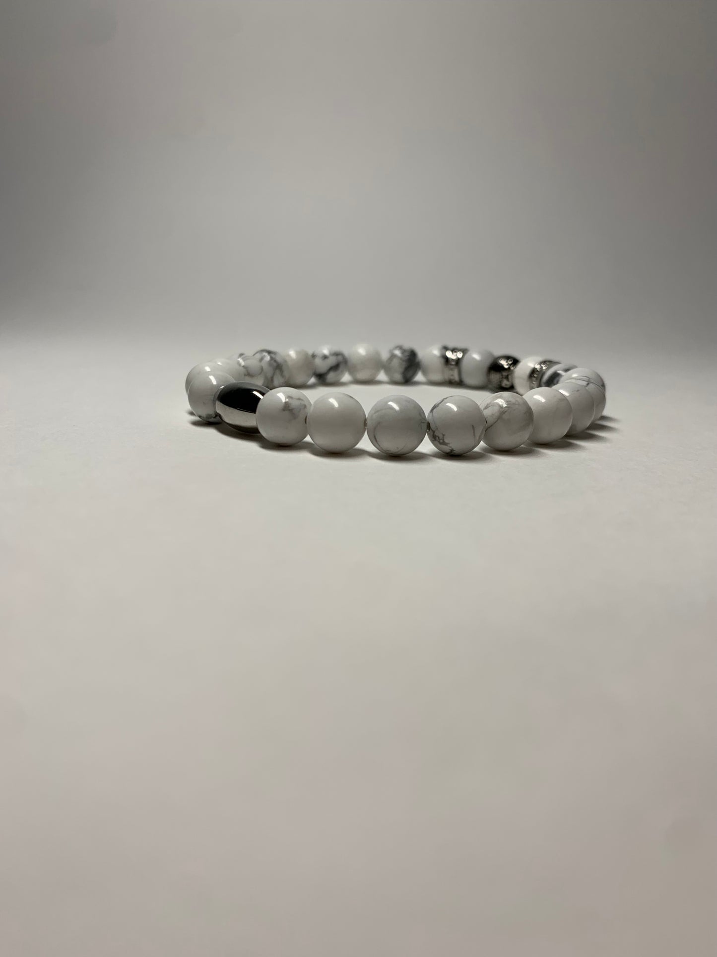 Howlite & Silver Bead Bracelet
